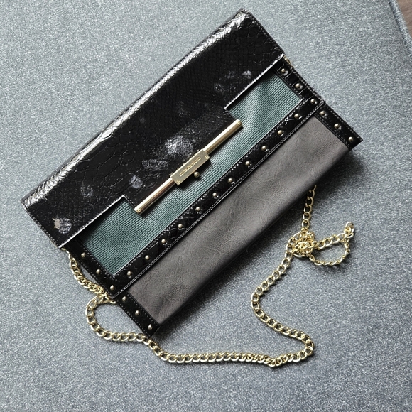 Roccobarocco Black and Gray Clutch with Gold Chain - Picture 8 of 9